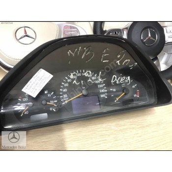 MERCEDES E 210 KADRAN KM SAATİ 2105407211